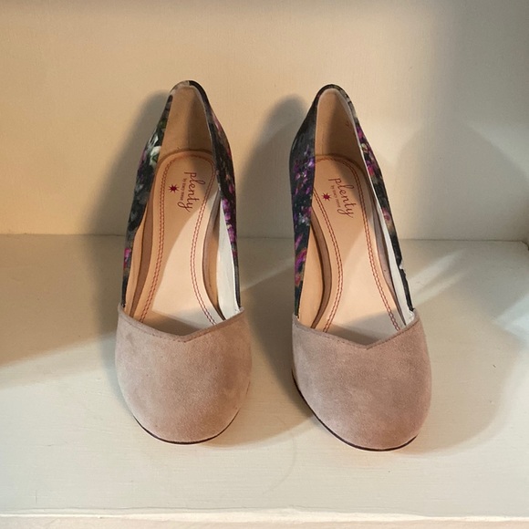 Anthropologie plenty by Tracy Reese floral heels - Picture 5 of 5